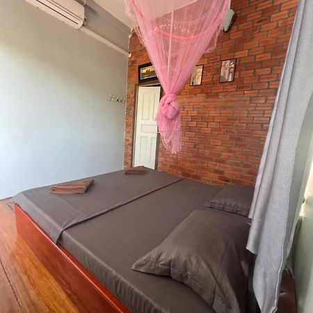 Ing Ing Guesthouse ロンサレム島 エクステリア 写真