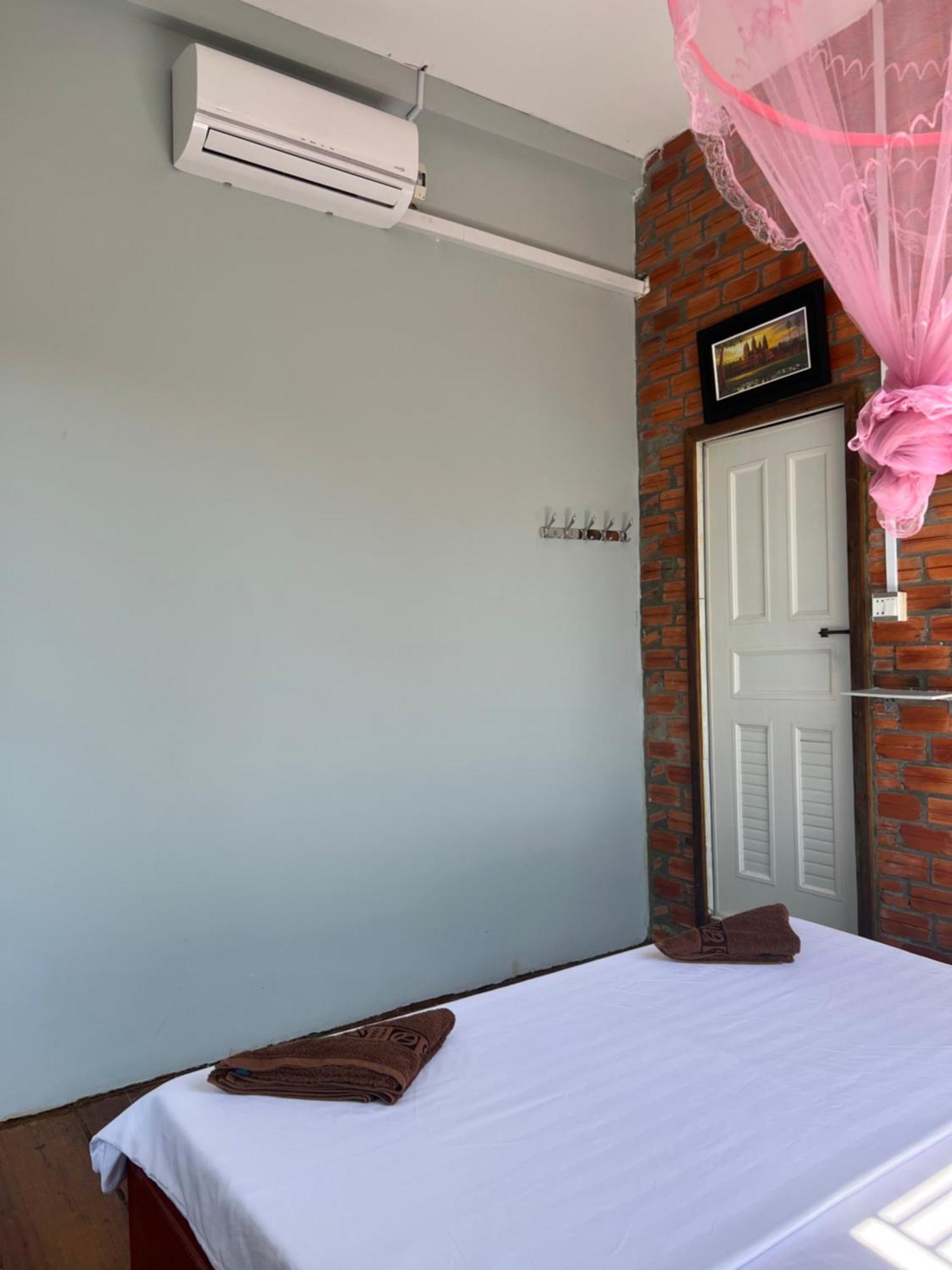 Ing Ing Guesthouse ロンサレム島 エクステリア 写真